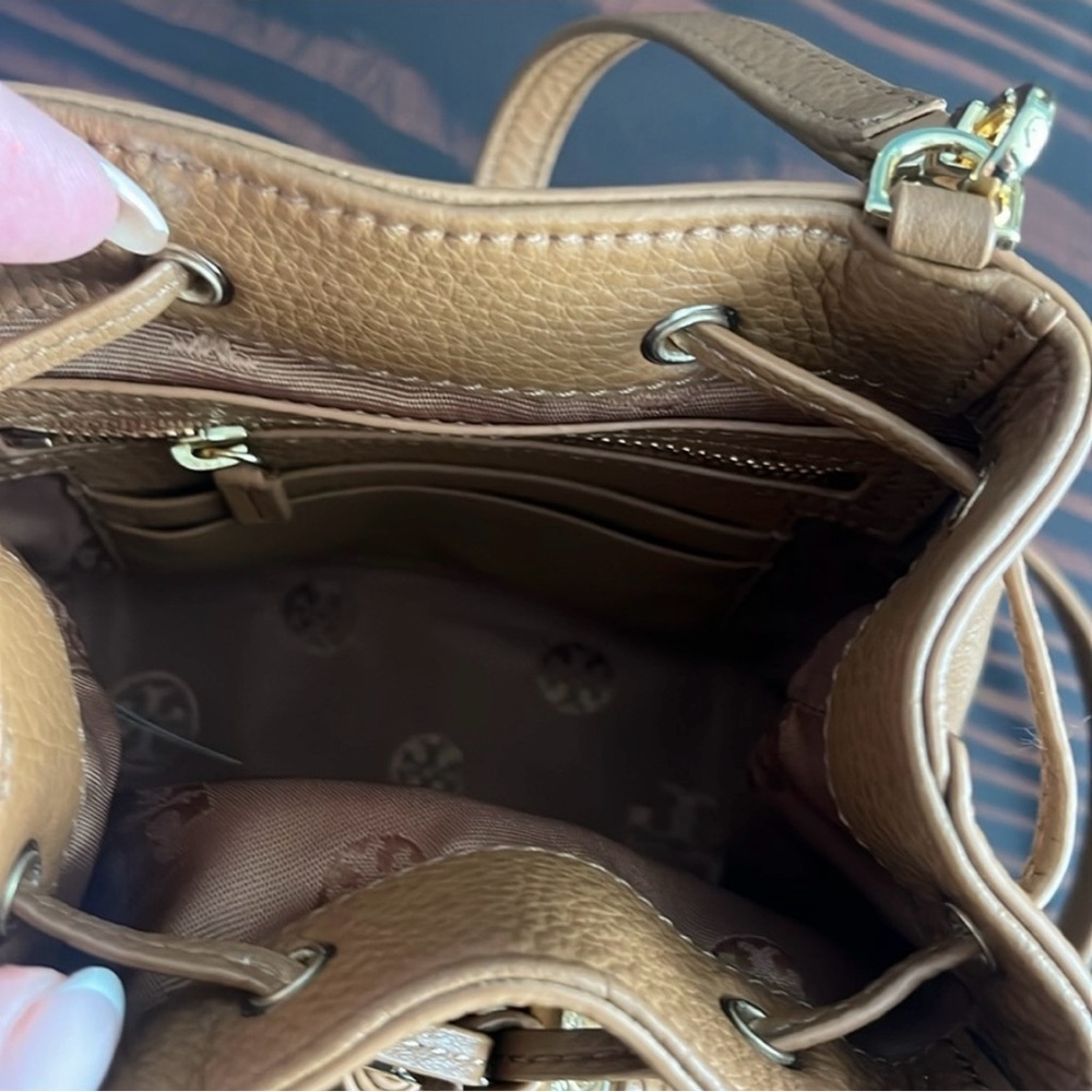 Tory Burch Bucket Bag - Picture 5 of 8